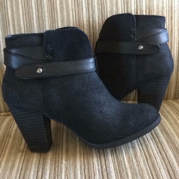Black Heeled Bootie - Picture 3 of 5